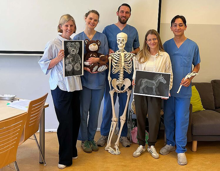 Gruppenbild Kita-Leitung und Pfleger*innen